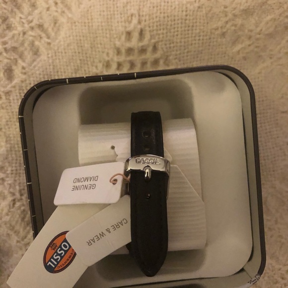 Fossil Watch - Picture 2 of 3